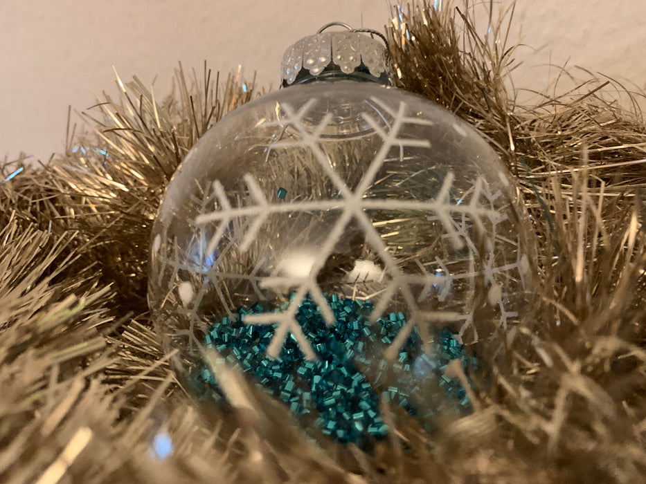 KI-generiertes Bild,3 Design Weihnachtskugeln 8cm Klar Gefüllt Kunststoff Dekokugel Baumkugel