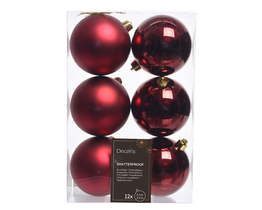 KI-generiertes Bild 12 Design Weihnachtskugeln 6cm Rot Ochsenblut Set Kunststoff Weihnachtsbaum-Deko