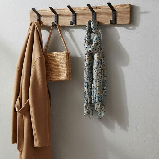 KI-generiertes Bild Vintage Holz Wandgarderobe 55cm Eiche Braun 5 Haken Jackenhalter Garderobenleiste
