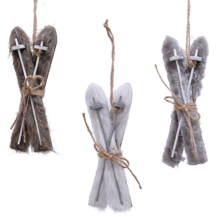 KI-generiertes Bild Design 3x XL Deko-Objekt Skier Stöcke 17cm Fell Winter Christbaum-Hänger