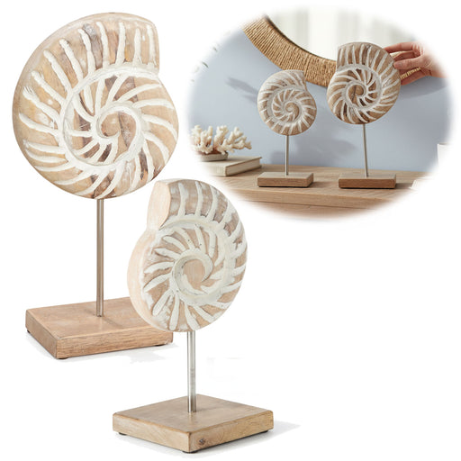 KI-generiertes Bild Deko Objekt Set 2x Muscheln Sylt Mango Holz Sockel Säule Maritim Grau Weiß