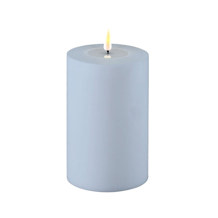 KI-generiertes Bild,Outdoor Real Flame 3D LED Stumpenkerze 15x10cm Blau Echtwachs flackernde Kerze