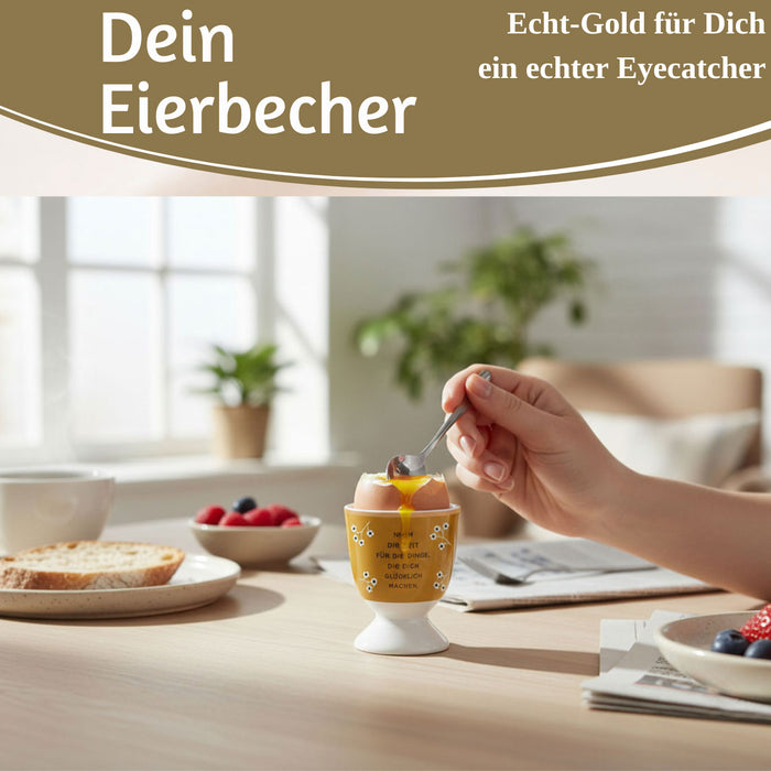 KI-generiertes Bild,Eierbecher Echt-Gold Spruch "Zeit für Dinge glücklich" Gute Laune Eierhalter