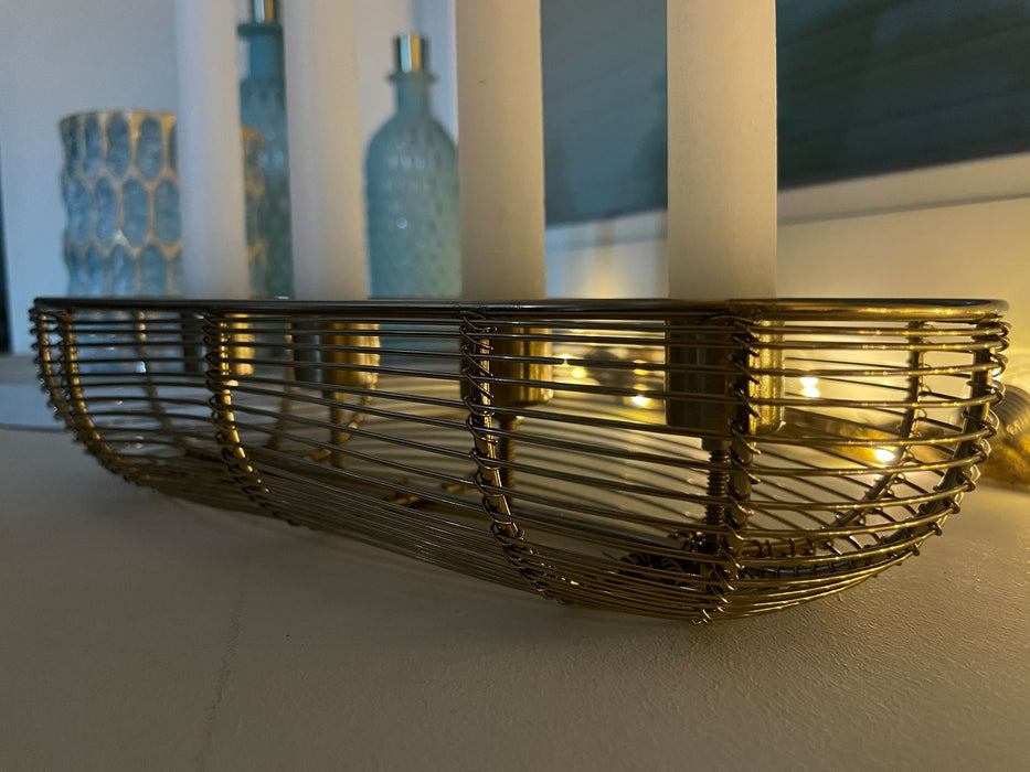 KI-generiertes Bild,Kerzenständer 28cm Gold 4-fach Stabkerzen Kerzenhalter Kerzenleiste Kerzentablett