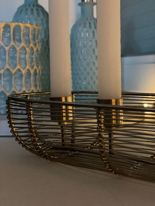KI-generiertes Bild,Kerzenständer 28cm Gold 4-fach Stabkerzen Kerzenhalter Kerzenleiste Kerzentablett