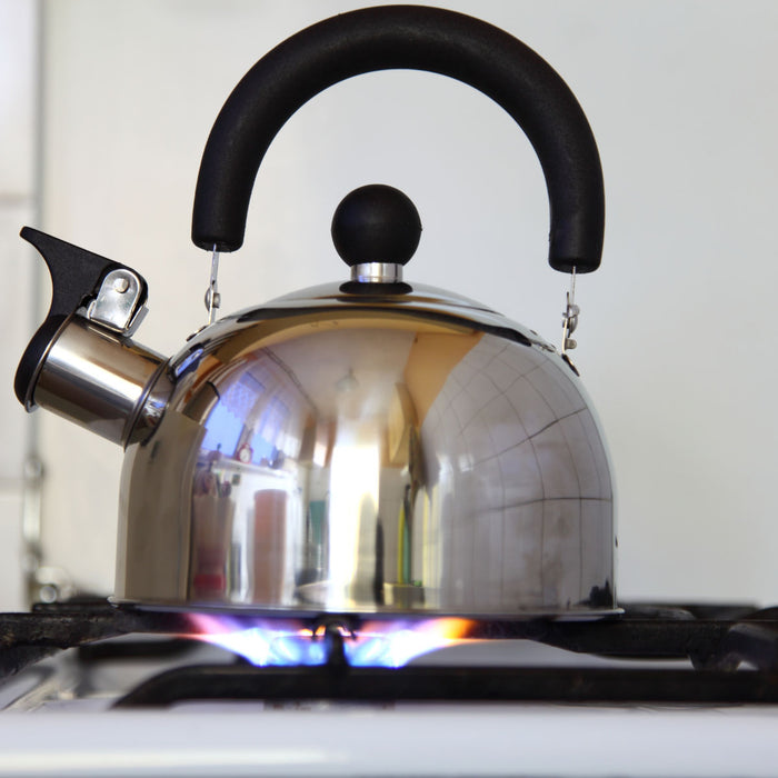 KI-generiertes Bild,Edelstahl Flötenkessel 2,5L Camping Wasserkessel Pfeifkessel Teekessel