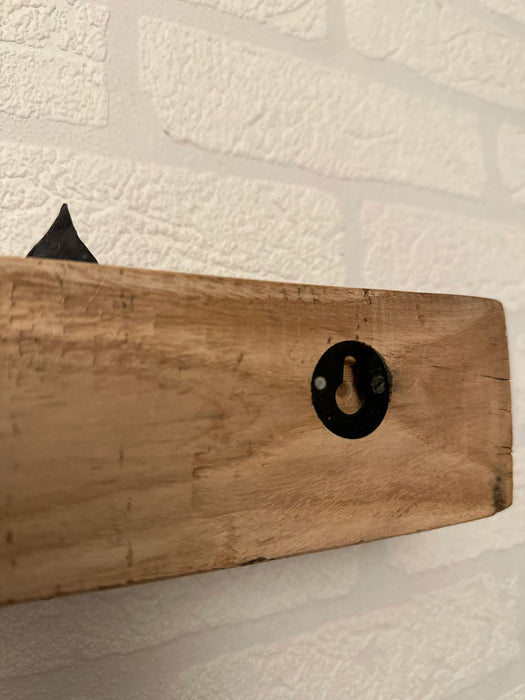 KI-generiertes Bild,Vintage Wand-Garderobe 60cm Fundholz 3 Haken Braun Garderoben-Leiste