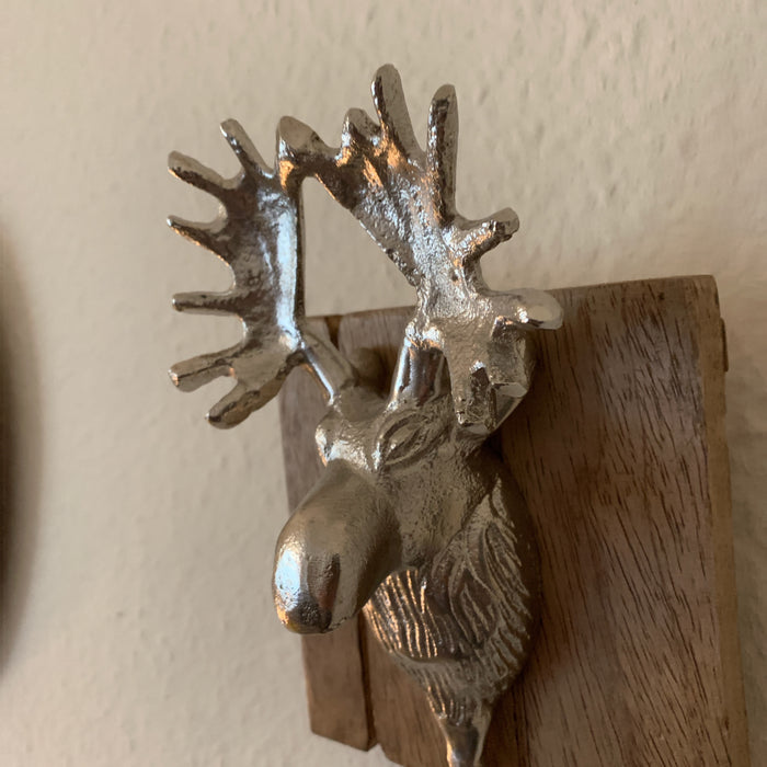 KI-generiertes Bild,2 Garderobenhaken Holz Alu Hirsch-Kopf Braun Set Wandhaken Wand-Garderobe