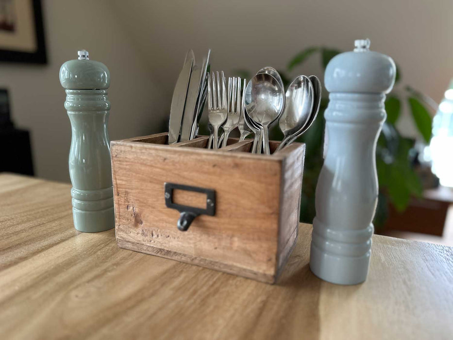 KI-generiertes Bild,Holz Apotheker Schublade 18cm Napoli Braun 3 Fächer Cutlery Stiftebox Besteckkorb