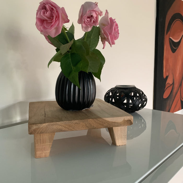 KI-generiertes Bild,Pflanzenhocker Teak Holz 20x7cm Eckig Mini Tisch Deko Tablett Blumenständer