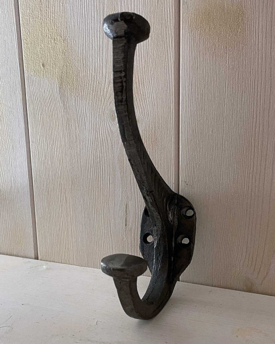 KI-generiertes Bild,Vintage Doppel Kleiderhaken 13x3cm Schwarz Garderobenhaken Wandhaken