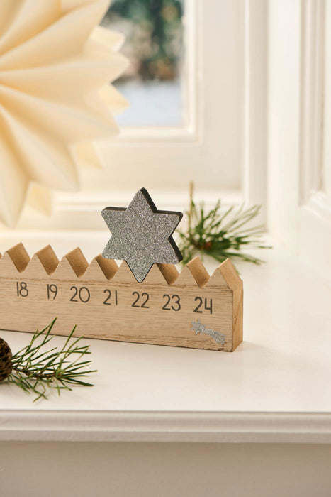 KI-generiertes Bild,Vintage Holz Adventskalender gehender Stern Silber glänzend 50cm Countdown Xmas Deko