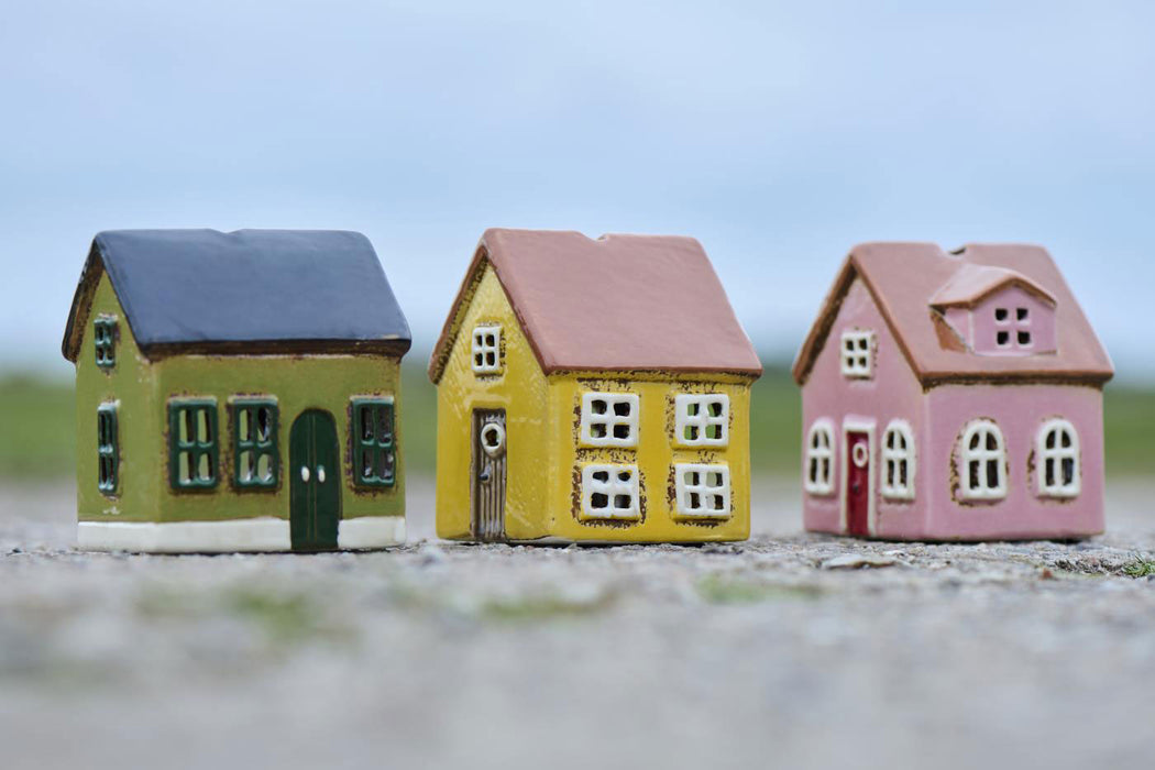 KI-generiertes Bild,Teelichthaus Lichterhaus Nyhavn 3´er Set Keramik Fachwerkhaus Teelichthalter
