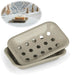 KI-generiertes Bild IB Laursen Emaille Seifenschale 2-tlg Beige 15cm mit Ablauf Altum Seifenablage