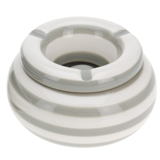 KI-generiertes Bild Sturmaschenbecher 11x6cm Maritim Beige Windaschenbecher Aschenbecher