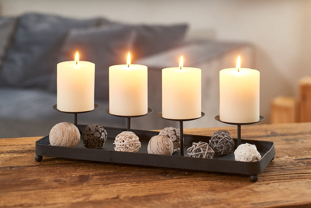 KI-generiertes Bild,4-fach Kerzenschale Eisen 40cm Schwarz Stumpenkerze Kerzenständer Kerzenleiste