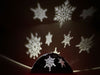 KI-generiertes Bild,LED Laser Projektor Schneeflocke Rot Timer Weihnachten Beleuchtung Deko Licht