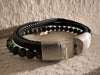 KI-generiertes Bild,Design Unisex Lederarmband 21cm Sóller Dreifach Schwarz Grün Natursteine Echtleder