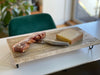 KI-generiertes Bild,Mango Holz Serviertablett 39x19cm Massiv 4 Füße Servierbrett Schneidebrett