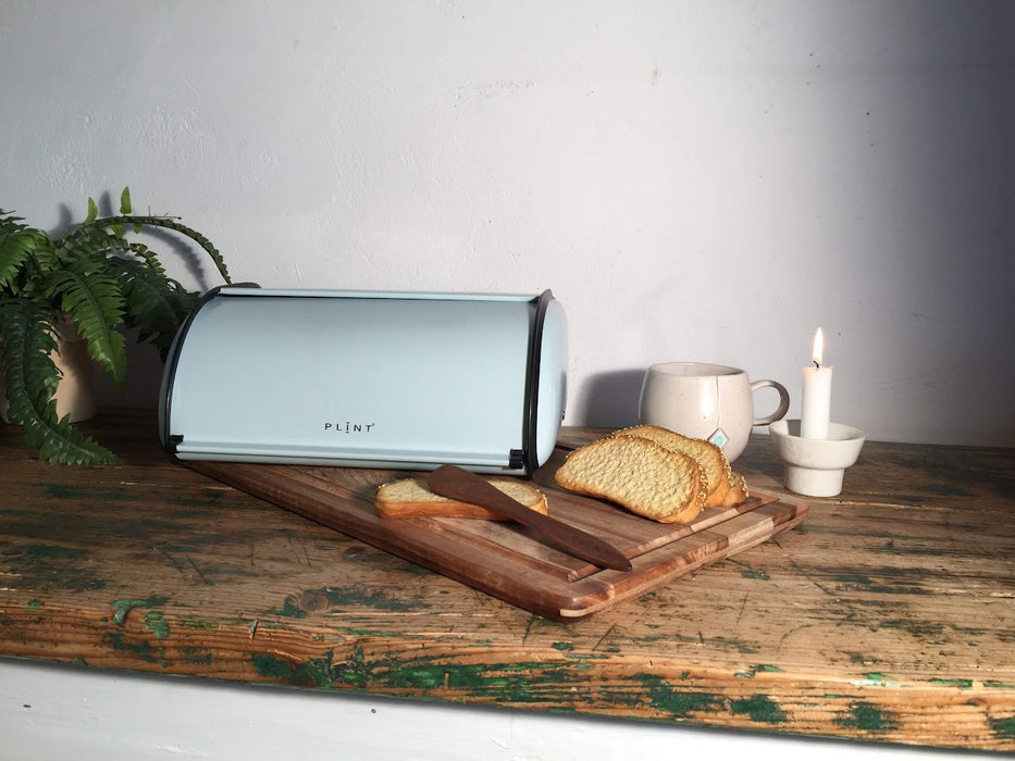 KI-generiertes Bild,Vintage Brotkasten Ice Blau 34cm Metall Retro Brotbox Aufbewahrungskorb