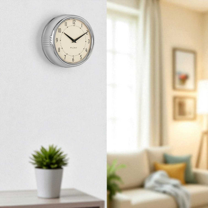 KI-generiertes Bild,Nostalgische Metall Wanduhr Silber Chrom 23cm Vintage Küchenuhr Bürouhr Retro Look