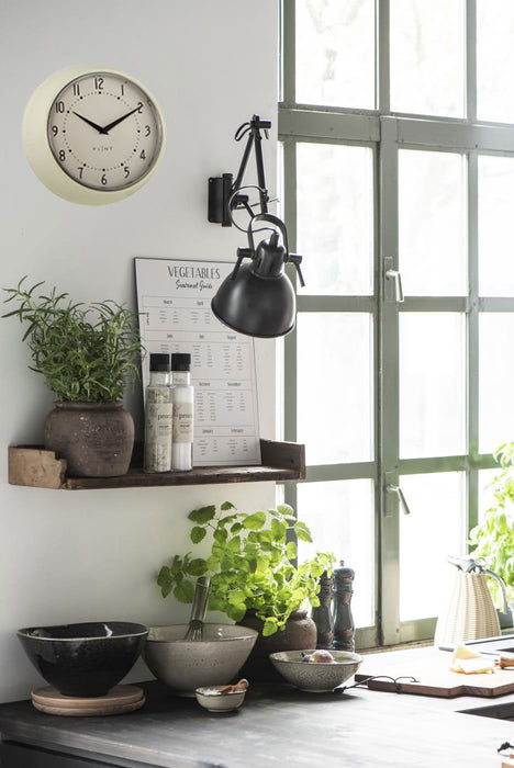 KI-generiertes Bild,Nostalgische Metall Wanduhr Cream 23cm Vintage Küchenuhr Bürouhr Retro Look