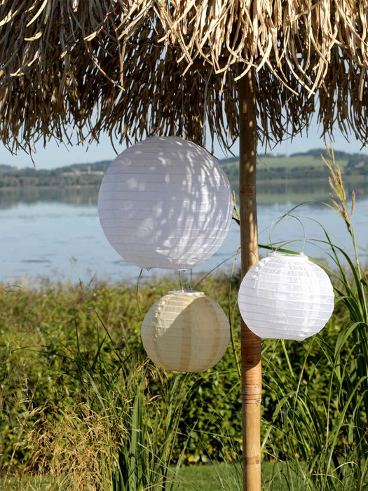 KI-generiertes Bild,Design Solar LED Lampion Weiß 30cm Lichtsensor Nylon Gartenlaterne Hängelampe