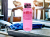 KI-generiertes Bild,XL Sportflasche Trinkflasche 1500ml Rot Pink Wasserflasche auslaufsicherer Klappdeckel