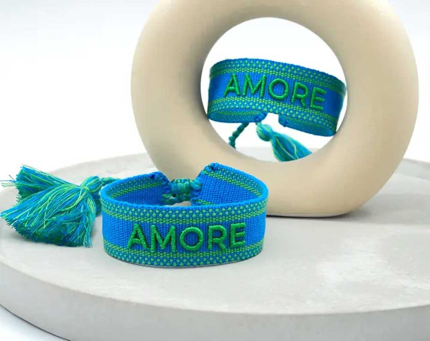 KI-generiertes Bild,Canvas Statement Armband Amore ?? Blau Grün Quasten besticktes Webarmband