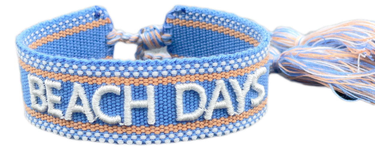 KI-generiertes Bild,Canvas Statement Armband Beach Days Quasten besticktes Webarmband
