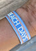 KI-generiertes Bild,Canvas Statement Armband Beach Days Quasten besticktes Webarmband