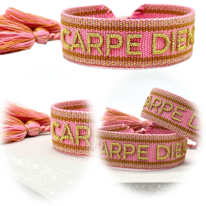 KI-generiertes Bild Canvas Statement Armband Carpe Diem Rose Gold Quasten besticktes Webarmband