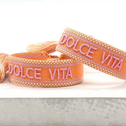 KI-generiertes Bild,Canvas Statement Armband Dolce Vita Orange Quasten besticktes Webarmband