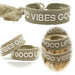 KI-generiertes Bild Canvas Statement Armband Good Vibes Good Life Beige Weiß Quasten besticktes Webarmband