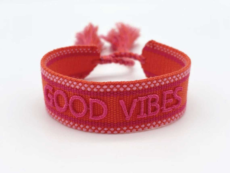 KI-generiertes Bild,Canvas Statement Armband Good Vibes Rot Quasten besticktes Webarmband