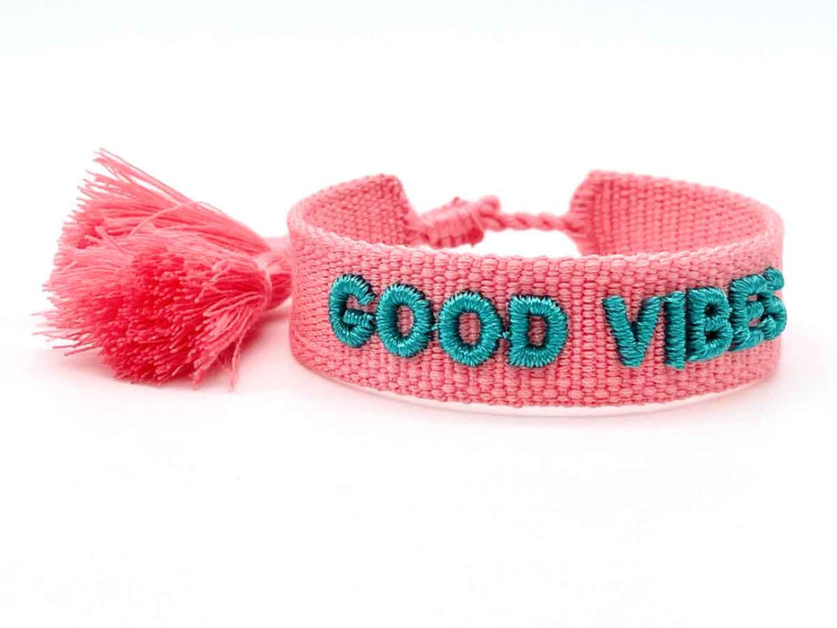 KI-generiertes Bild,Canvas Statement Armband Good Vibes Small Rosa Pink Türkis Quasten besticktes Webarmband