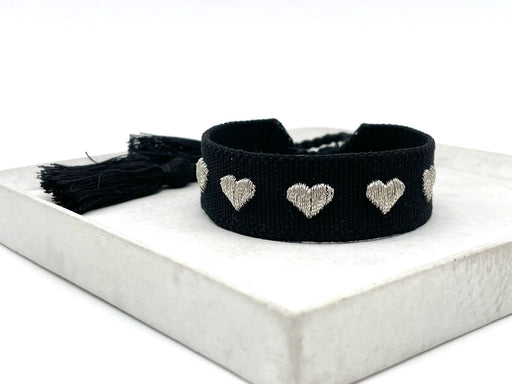 KI-generiertes Bild,Canvas Statement Armband Herzen ?? Schwarz Silber Quasten besticktes Webarmband