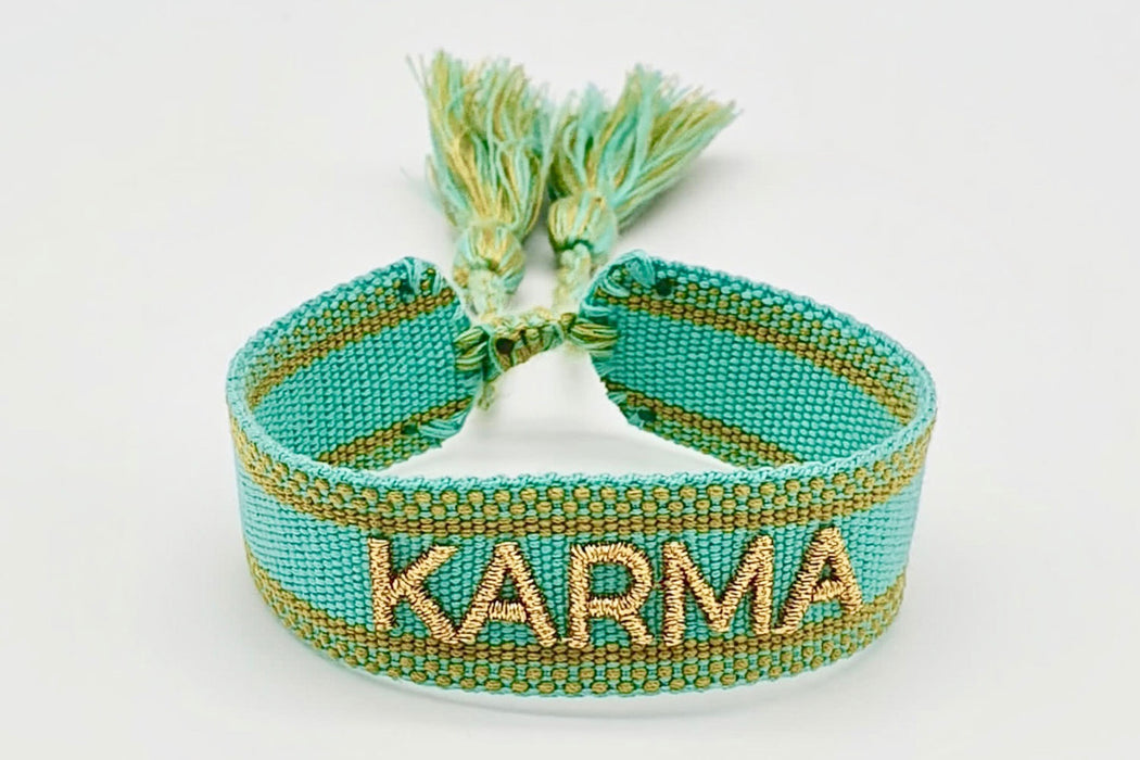 KI-generiertes Bild,Canvas Statement Armband Karma Türkis Gold Quasten besticktes Webarmband