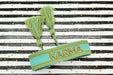 KI-generiertes Bild,Canvas Statement Armband Karma Türkis Gold Quasten besticktes Webarmband