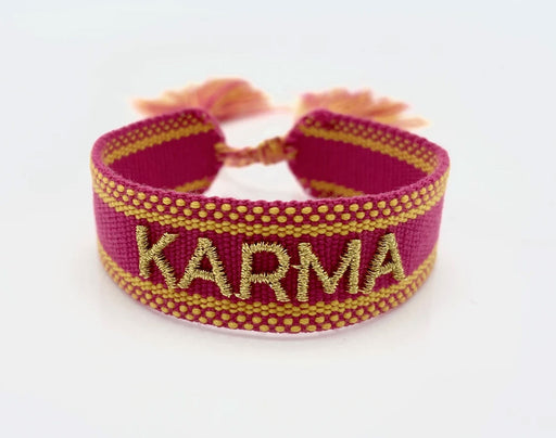 KI-generiertes Bild,Canvas Statement Armband Karma Magenta Gold Quasten besticktes Webarmband