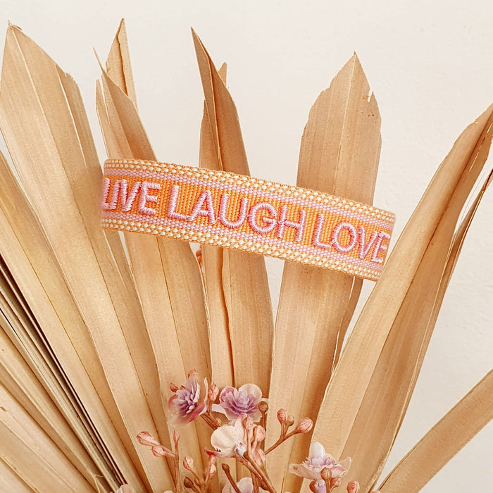 KI-generiertes Bild,Canvas Statement Armband Live Laugh Love Quasten besticktes Webarmband