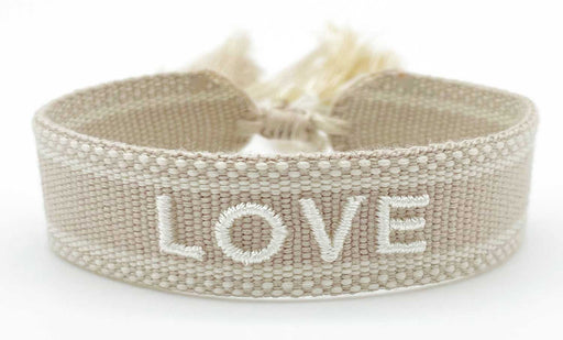 KI-generiertes Bild,Canvas Statement Armband LOVE Quasten besticktes Webarmband