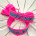 KI-generiertes Bild,Canvas Statement Armband Mindset Baby Pink Türkis Quasten besticktes Webarmband