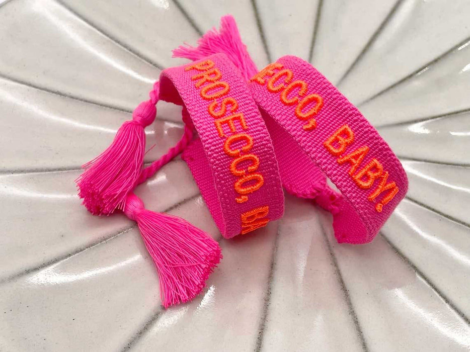 KI-generiertes Bild,Canvas Statement Armband Prosecco Baby Neon Pink Orange Quasten besticktes Webarmband