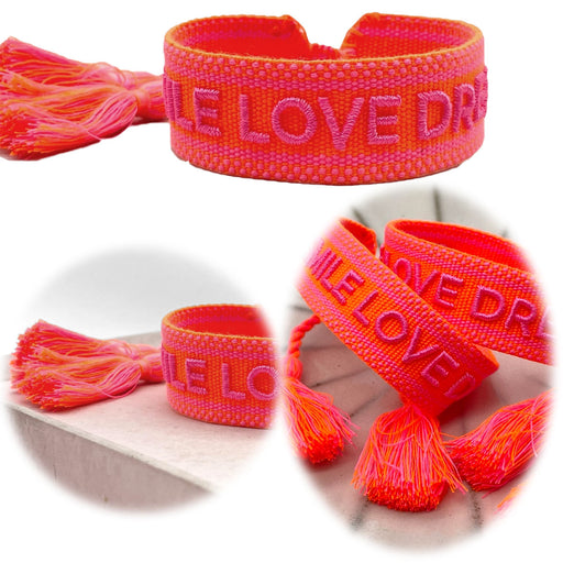 KI-generiertes Bild Canvas Statement Armband Smile Love Dream Quasten besticktes Webarmband