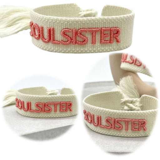 KI-generiertes Bild Canvas Statement Armband Soulsister Ecru Rose Quasten besticktes Webarmband