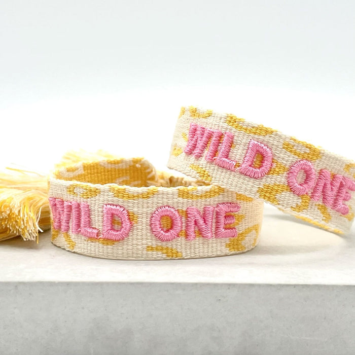KI-generiertes Bild,Canvas Statement Armband Wild One Gelb Rose Pink Quasten besticktes Webarmband