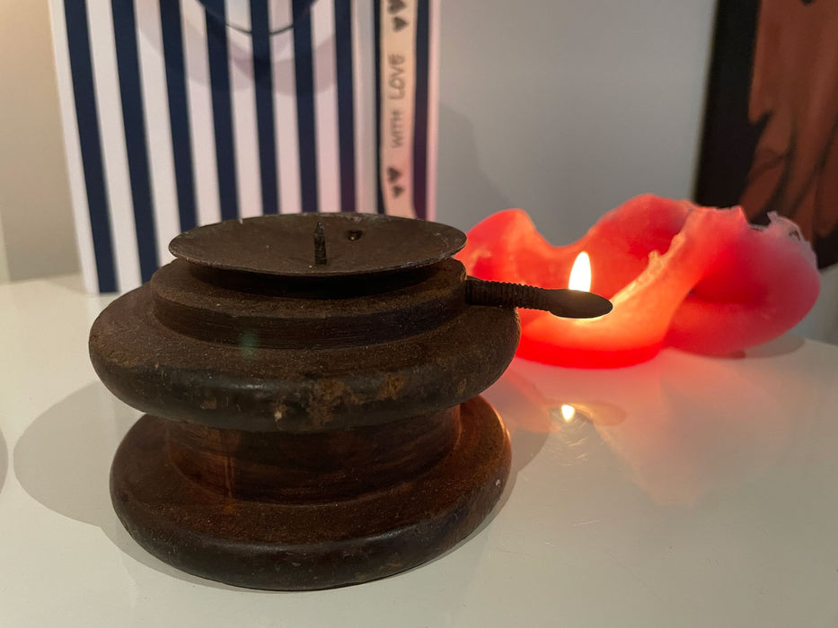 KI-generiertes Bild,Holz Kerzenständer Nähspule 10cm Teak Kerzenhalter für Stumpenkerze
