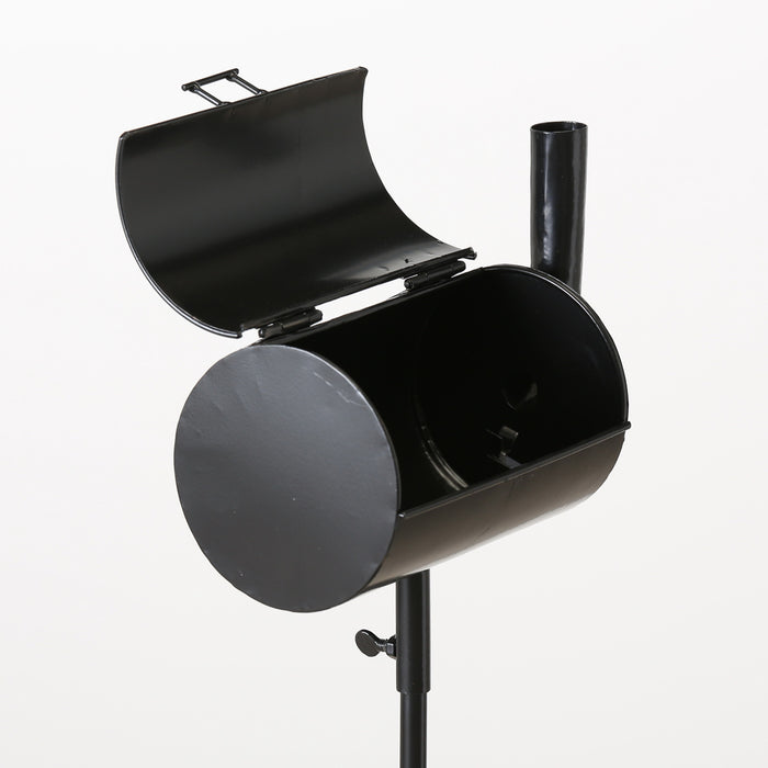 KI-generiertes Bild,XL Windaschenbecher Metall BBQ Grill Smoker Schwarz Gartenstab 65-115cm Ascher