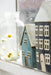 KI-generiertes Bild,Teelichthaus Lichterhaus Nyhavn 14cm Blau Keramik Fachwerkhaus Teelichthalter